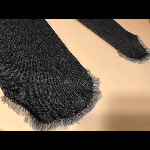 🔥 FIRE SALE CLOSET CLOSING🔥 NWOT Frame Denim le skinny fray waist petal hem - Picture 8 of 9